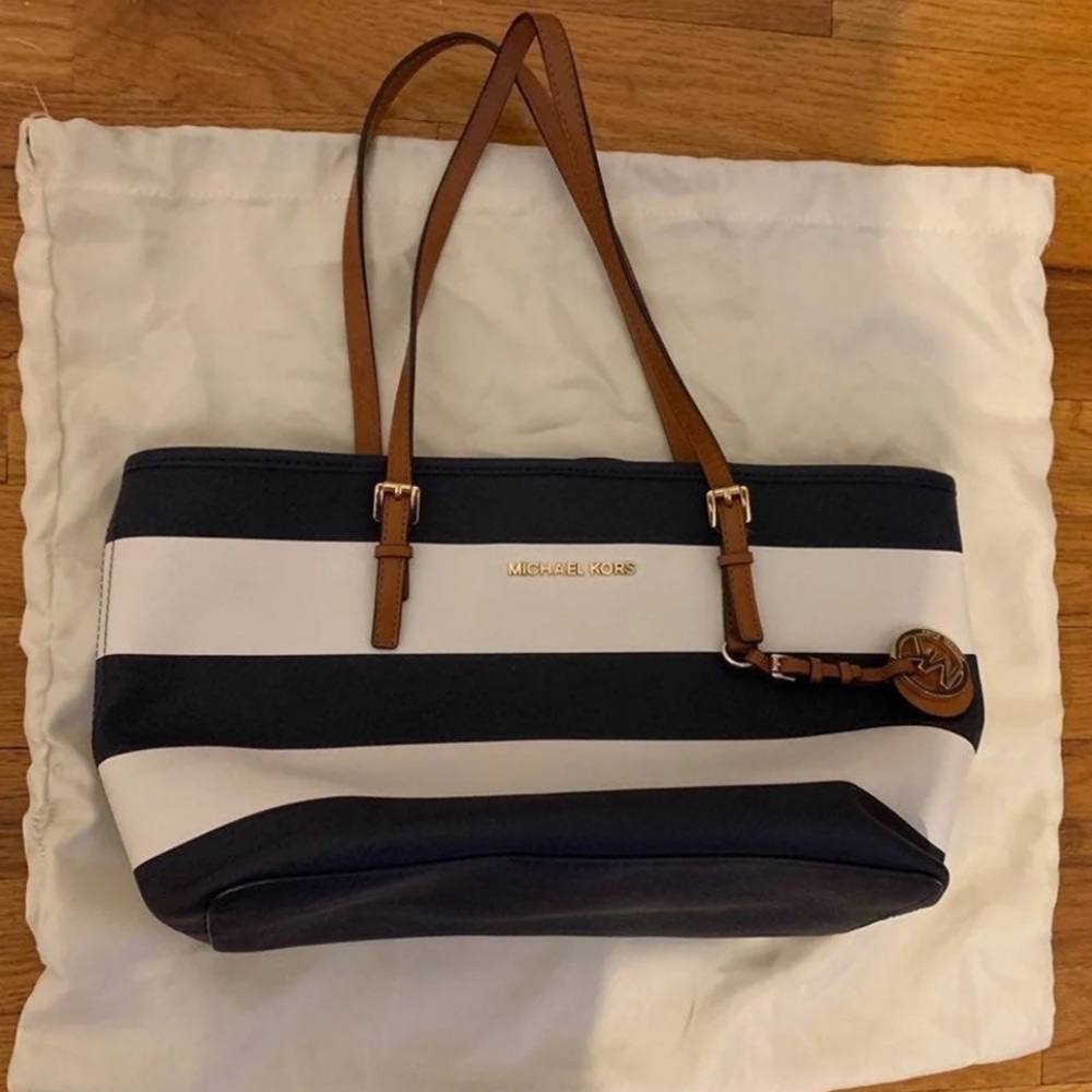 Michael Korea’s small tote bag